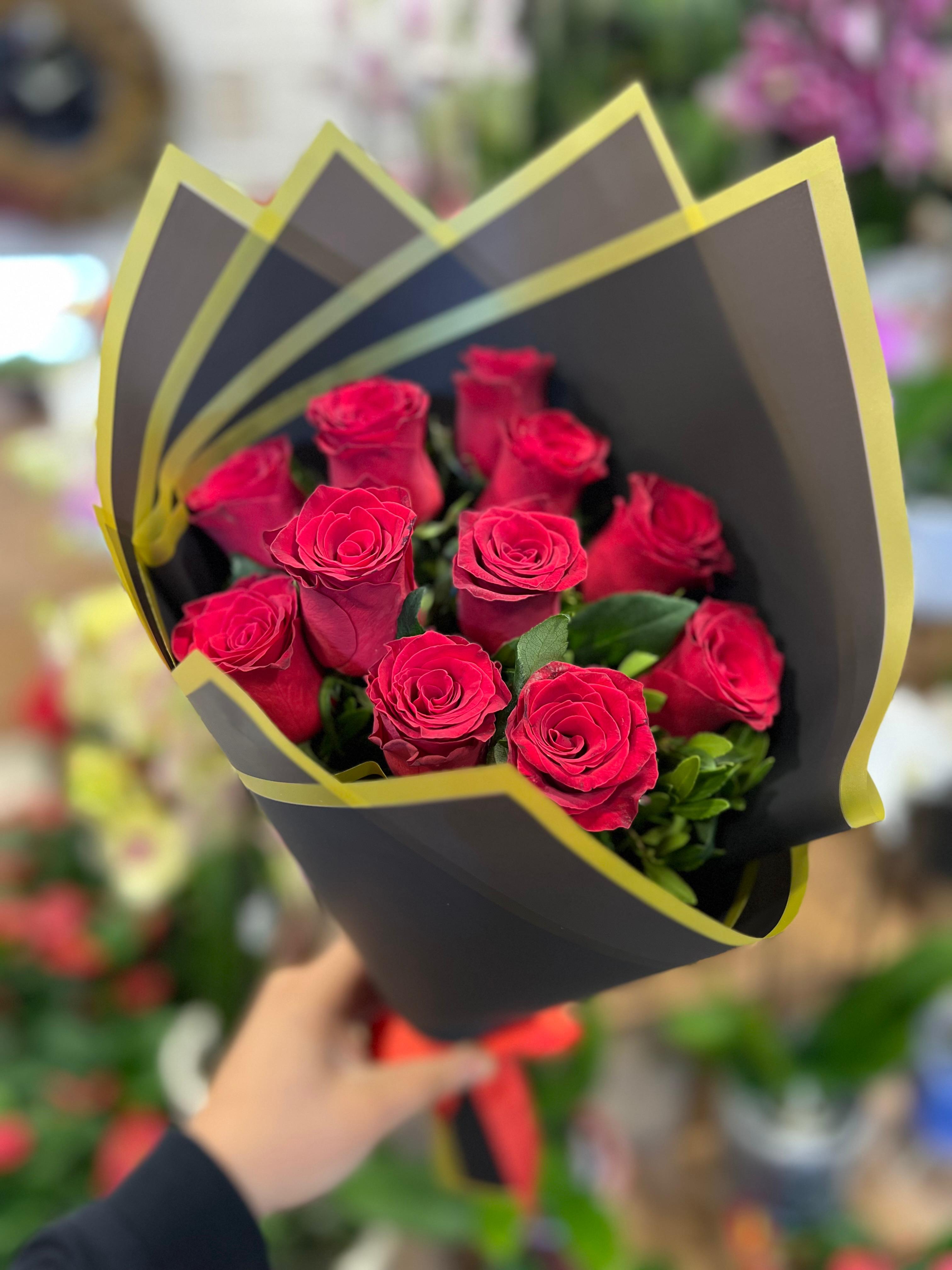 11'li Kırmızı Gül Çiçek Buketi