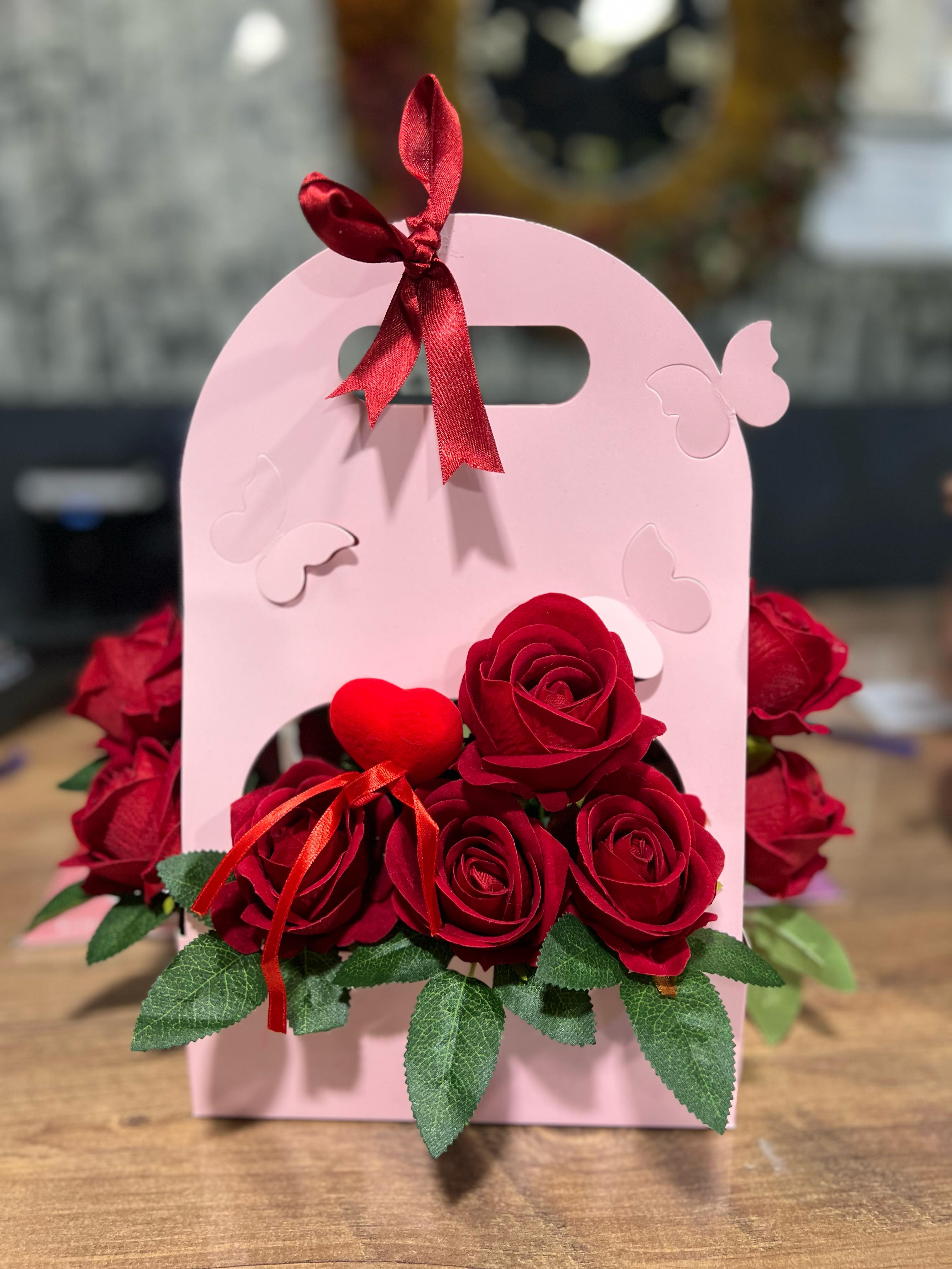 Yapay gül çantası