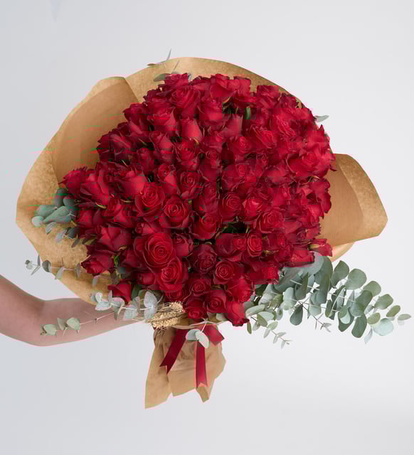 Kraft Buket Kağıdında 100 Kırmızı Gül