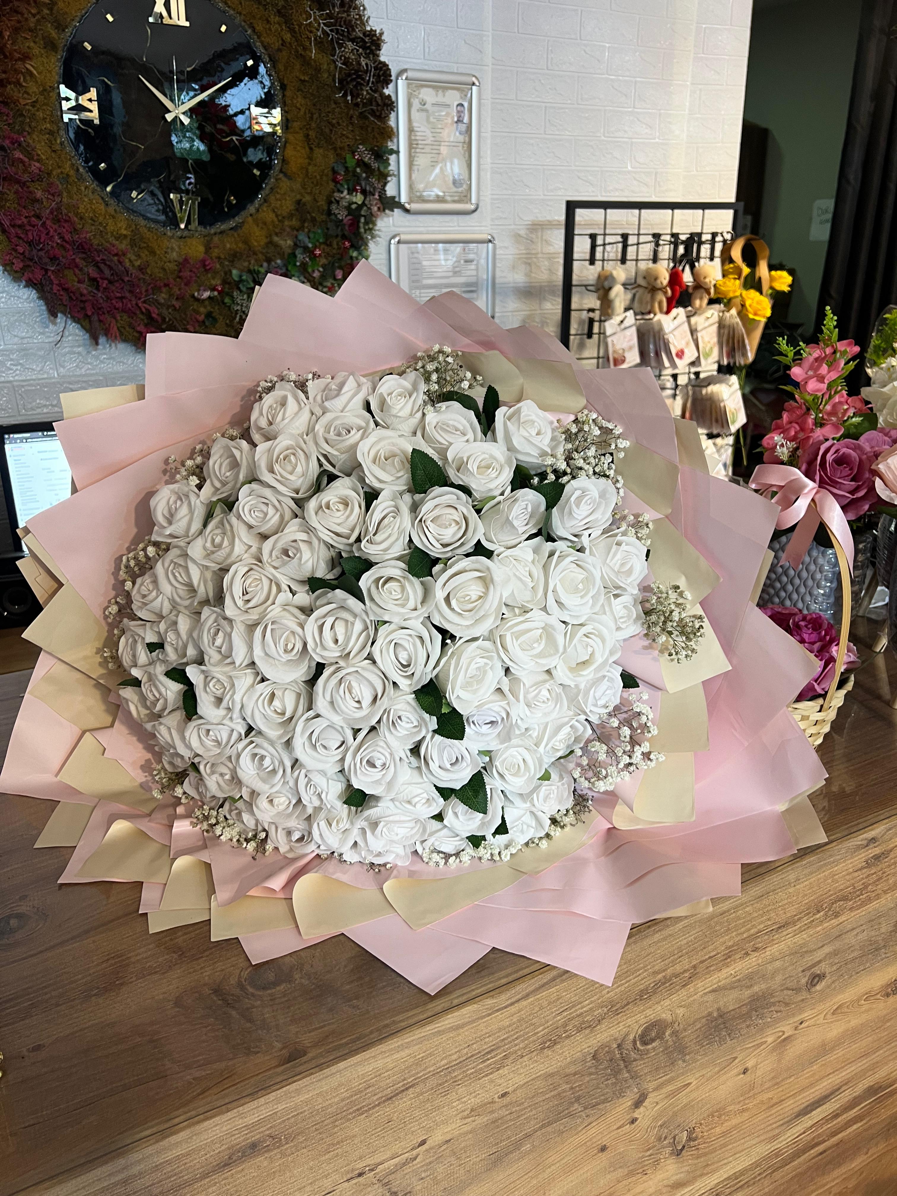 Yapay Beyaz Gül Devasa Buket