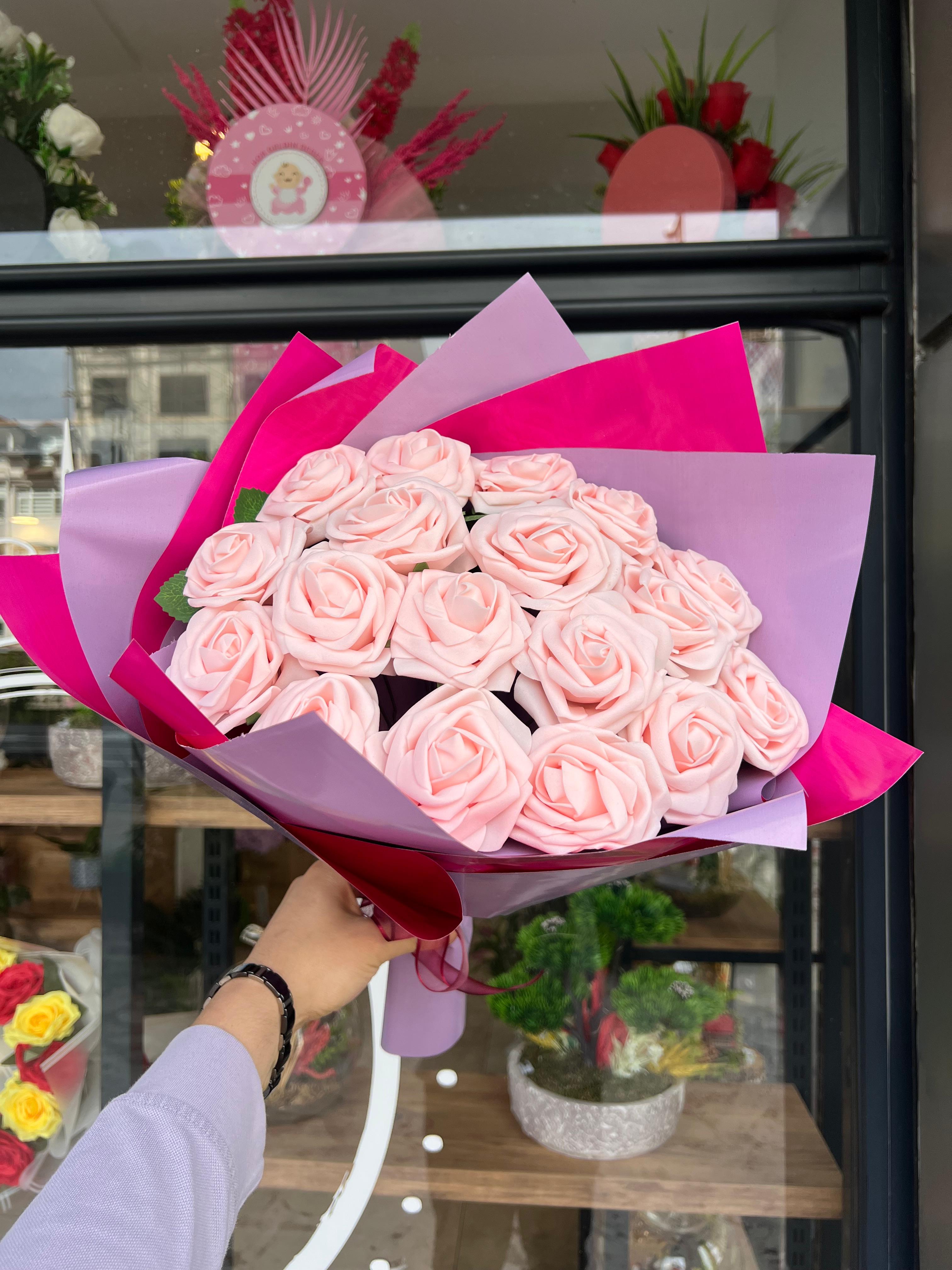 Açık Pembe Yapay Gül Buketi