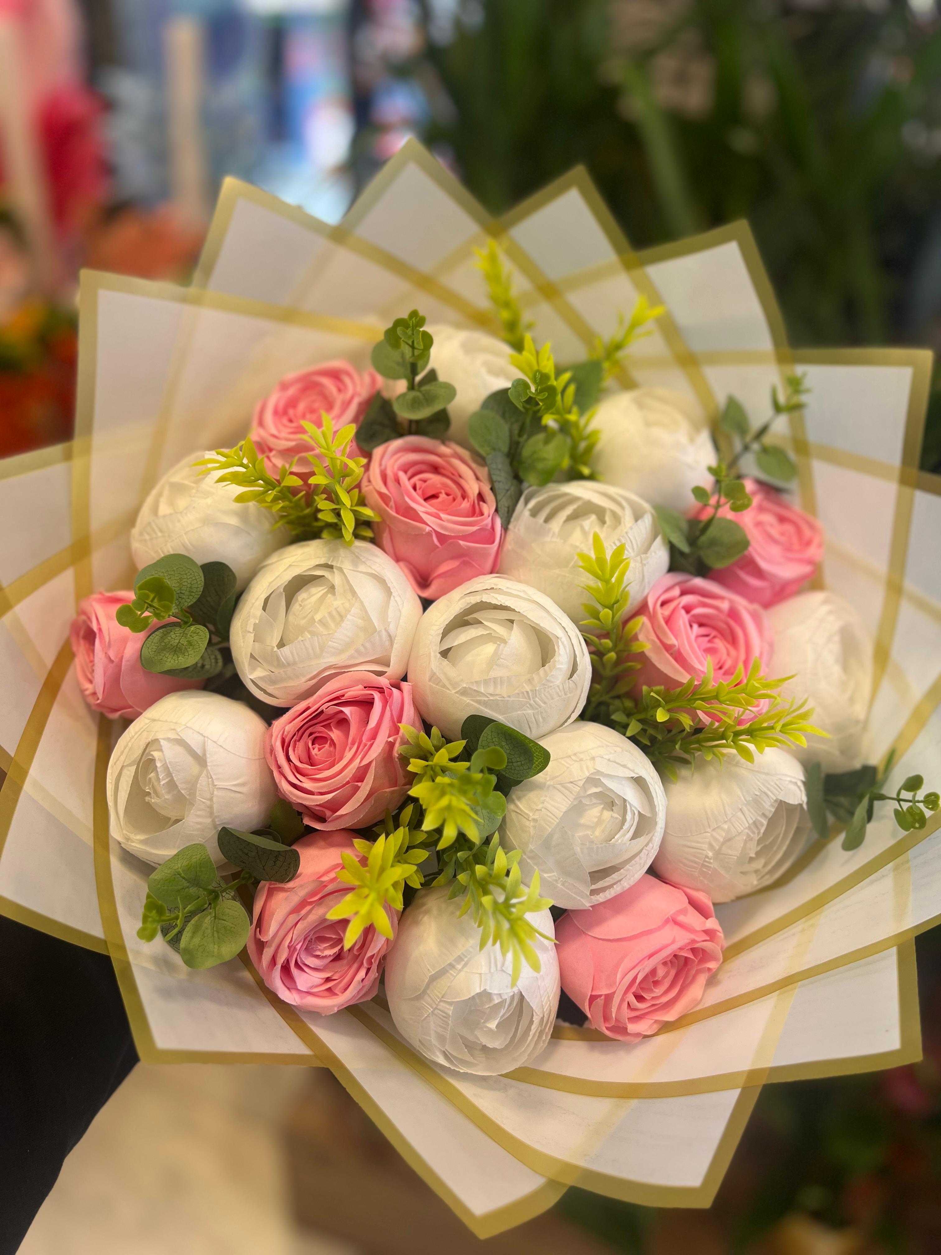 Yapay Şakayık Buketi