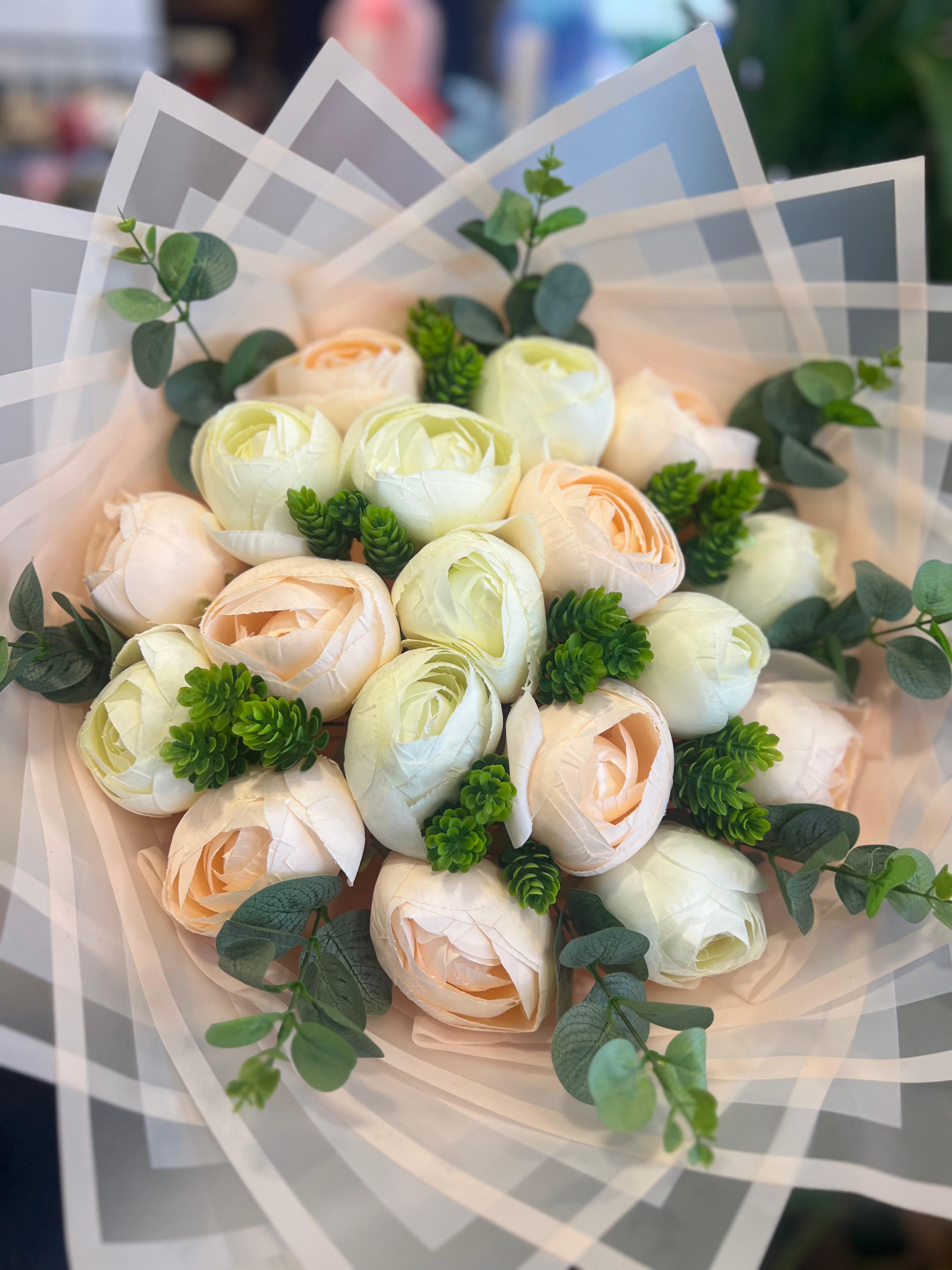 Yapay Şakayık Buketi