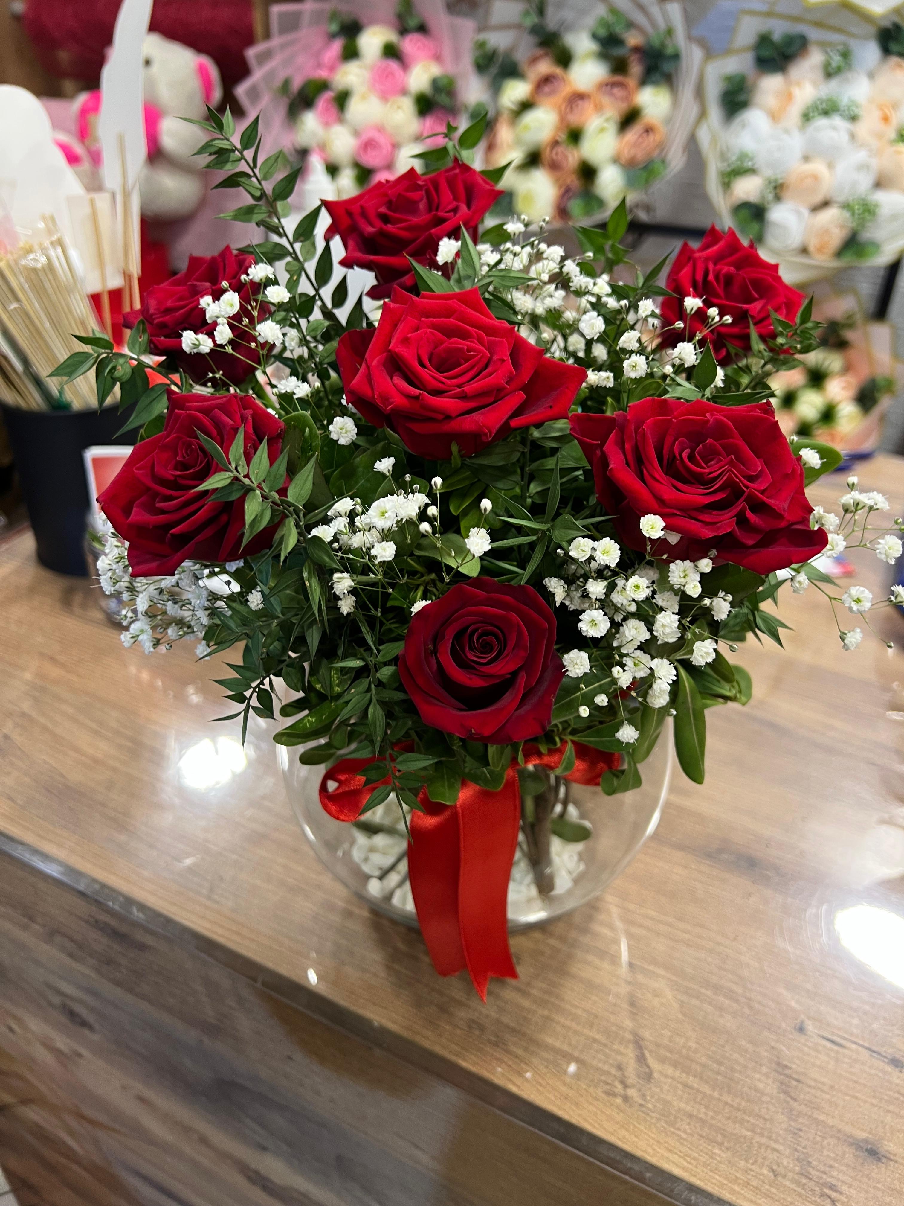 Akvaryumda Canlı Gül